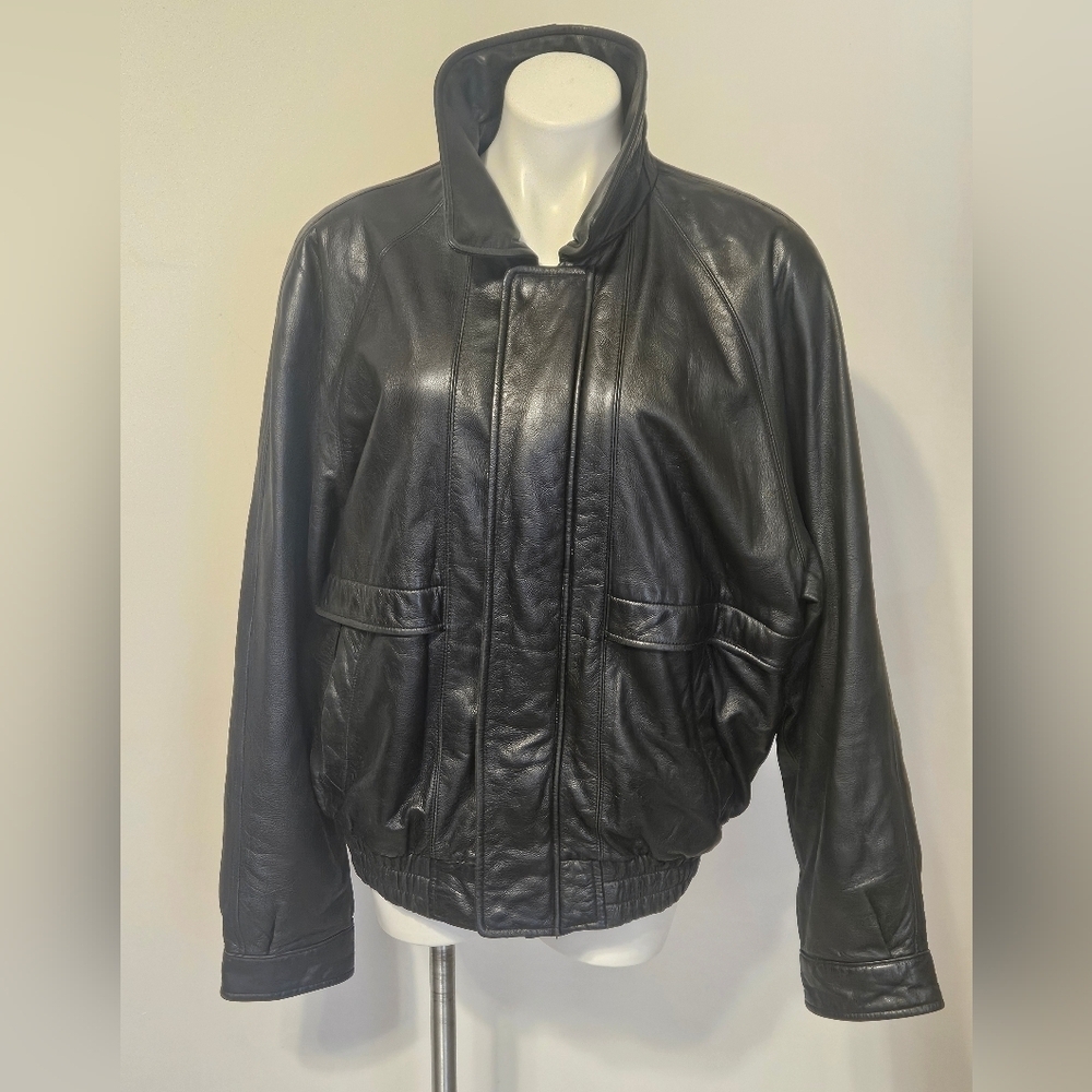 London Fog Leather Bomber Jacket EUC Size Large